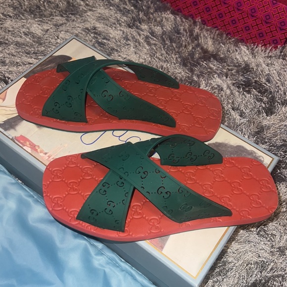 Gucci rubber sole cross cross slides 100% rubber - Picture 2 of 3